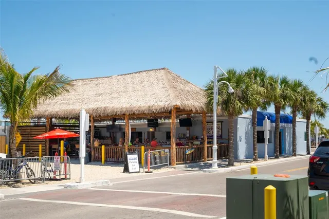 $775,000 | 901 Gulf Drive South, Unit 14, Bradenton Beach, FL 34217