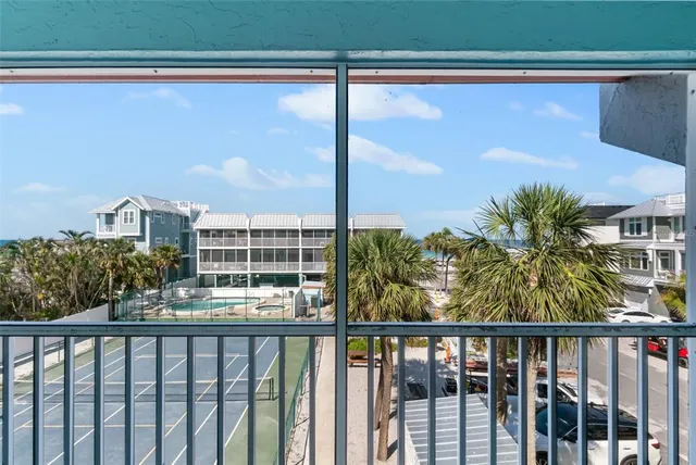 $775,000 | 901 Gulf Drive South, Unit 14, Bradenton Beach, FL 34217