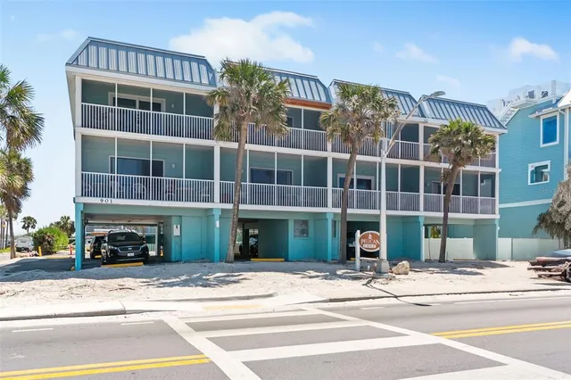 $775,000 | 901 Gulf Drive South, Unit 14, Bradenton Beach, FL 34217