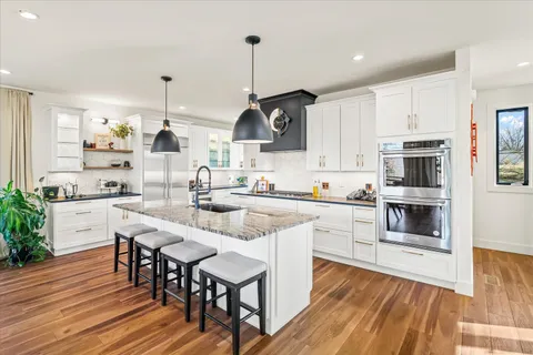 $1,125,000 | 1301 Chestnut Drive, Brentwood, TN 37027