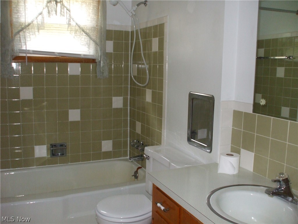 236-238 North Messner Road New Franklin, OH 44319 - Photo 13 of 30 Gallery Image 13