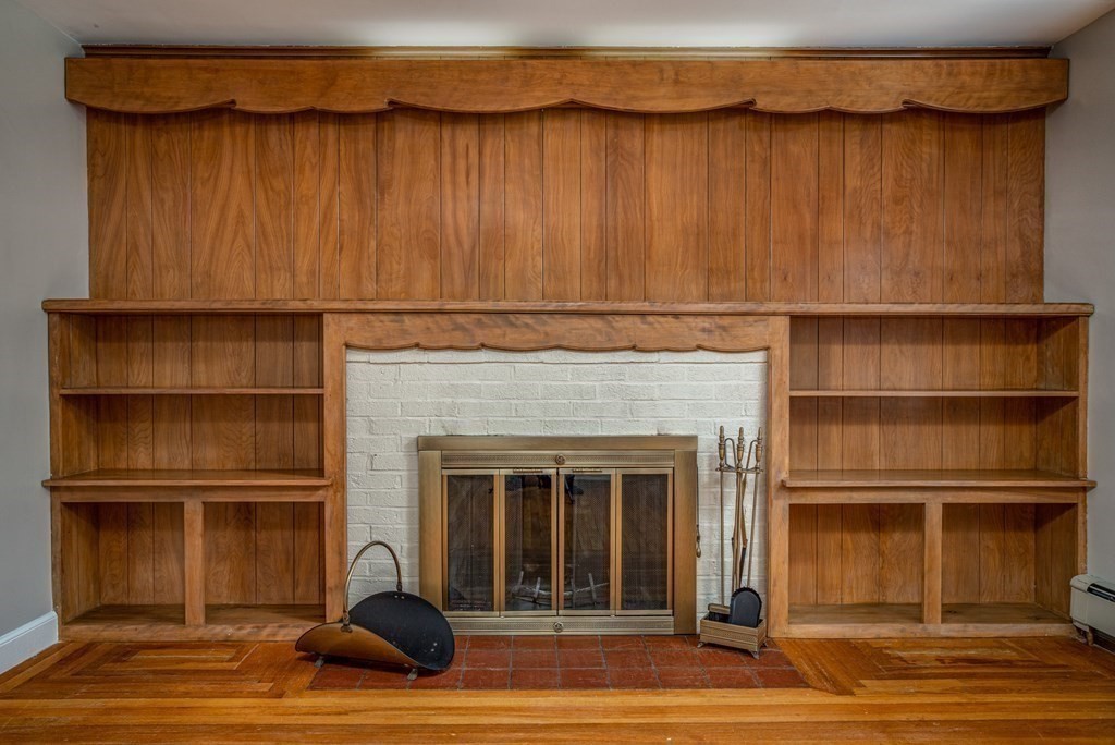 12 Middlesex Avenue Worcester, MA 01604 - Photo 13 of 36