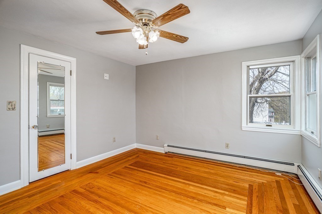 12 Middlesex Avenue Worcester, MA 01604 - Photo 16 of 36