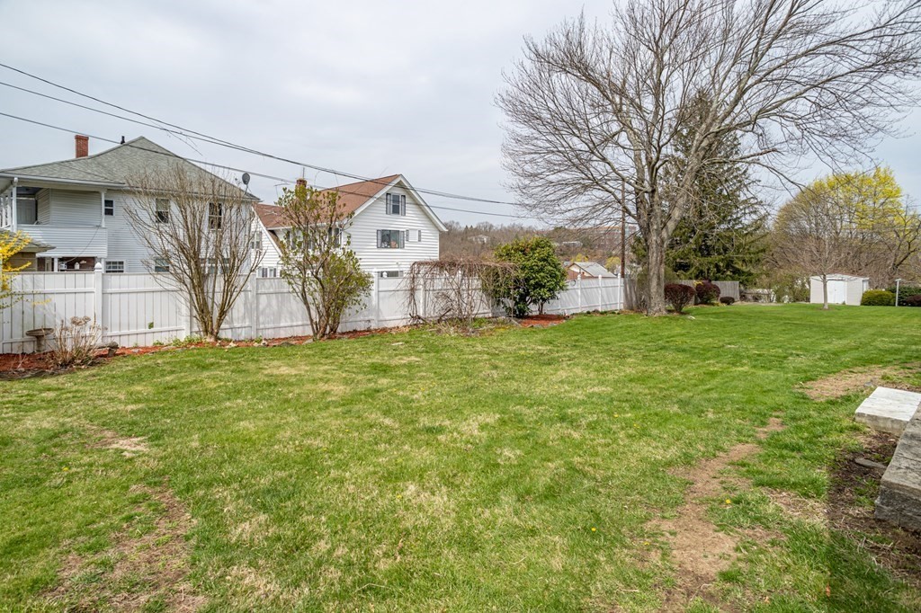 12 Middlesex Avenue Worcester, MA 01604 - Photo 35 of 36