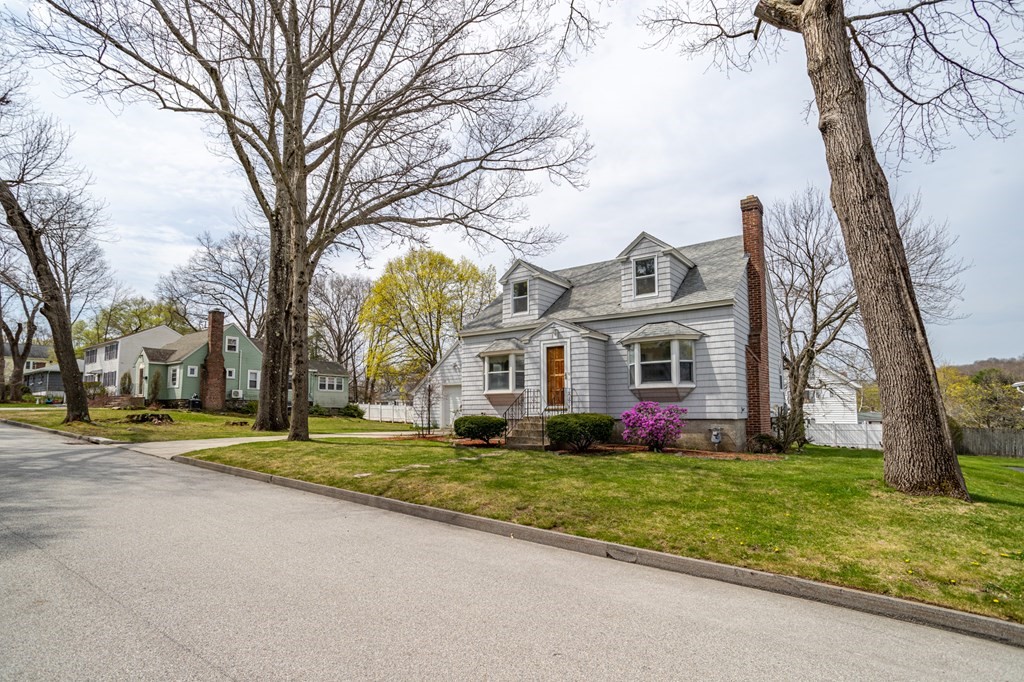 12 Middlesex Avenue Worcester, MA 01604 - Photo 36 of 36