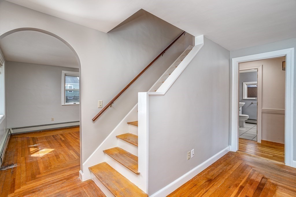 12 Middlesex Avenue Worcester, MA 01604 - Photo 10 of 36