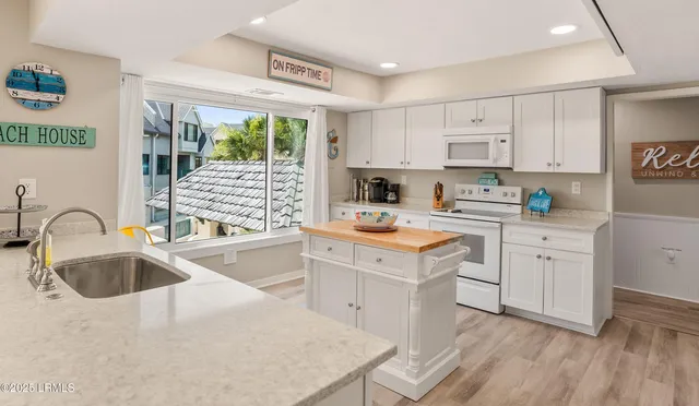 $700,000 | 608 Newhaven Court, Unit 608, Fripp Island, SC 29920