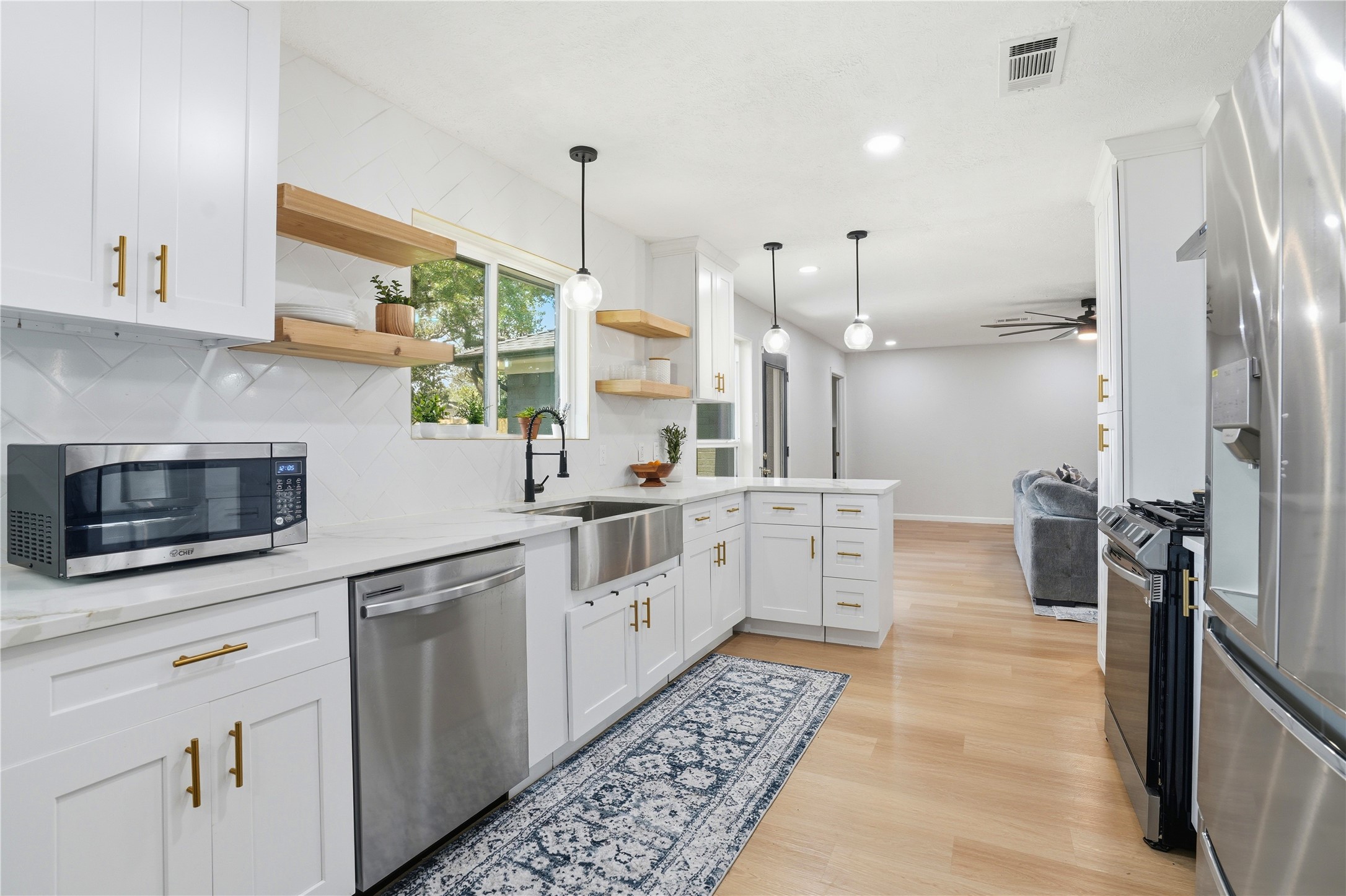 15614 Rill Lane Houston, TX 77062 - Photo 20 of 35 Chefs Kitchen