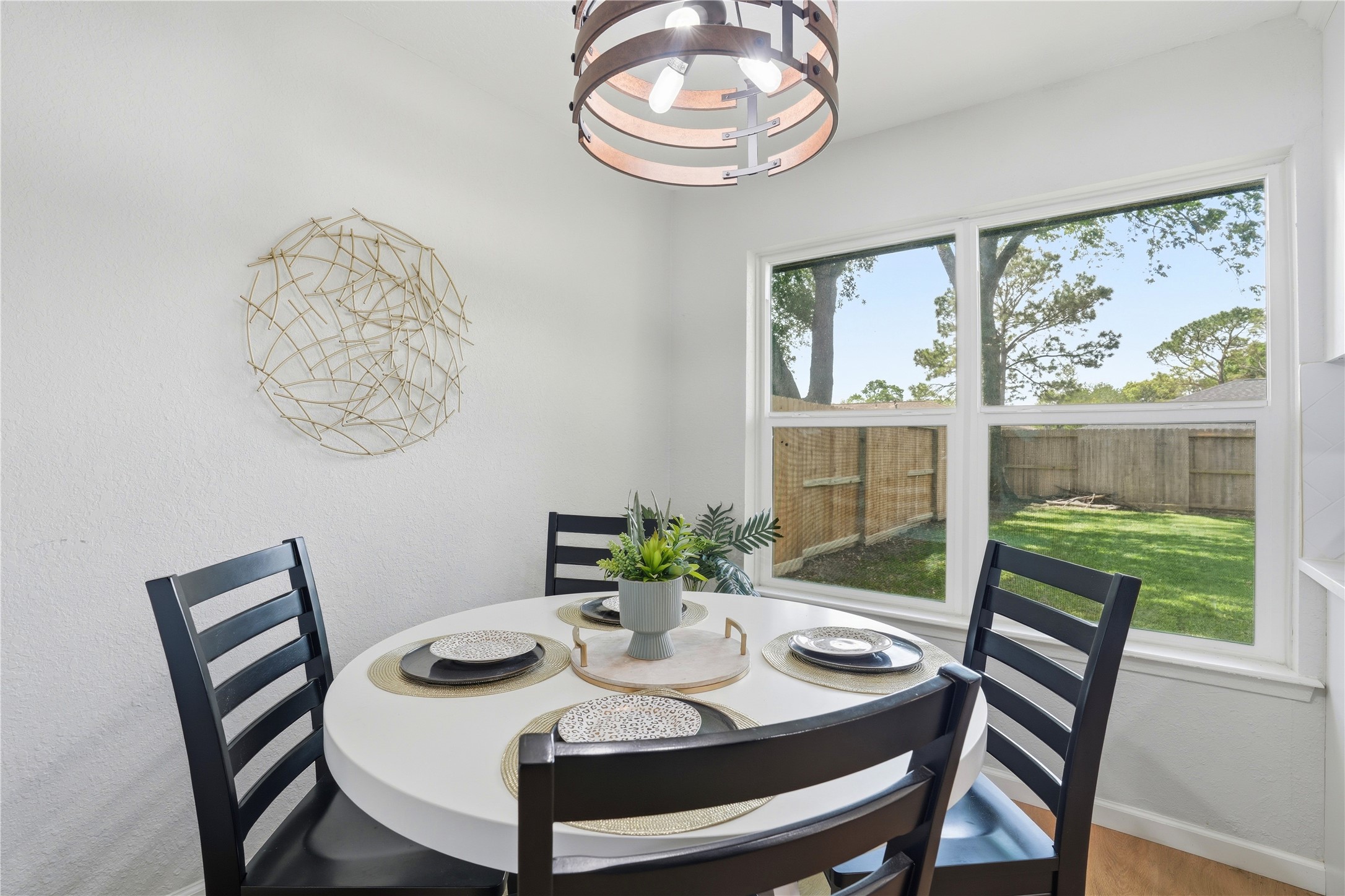 15614 Rill Lane Houston, TX 77062 - Photo 24 of 35 Dining Area