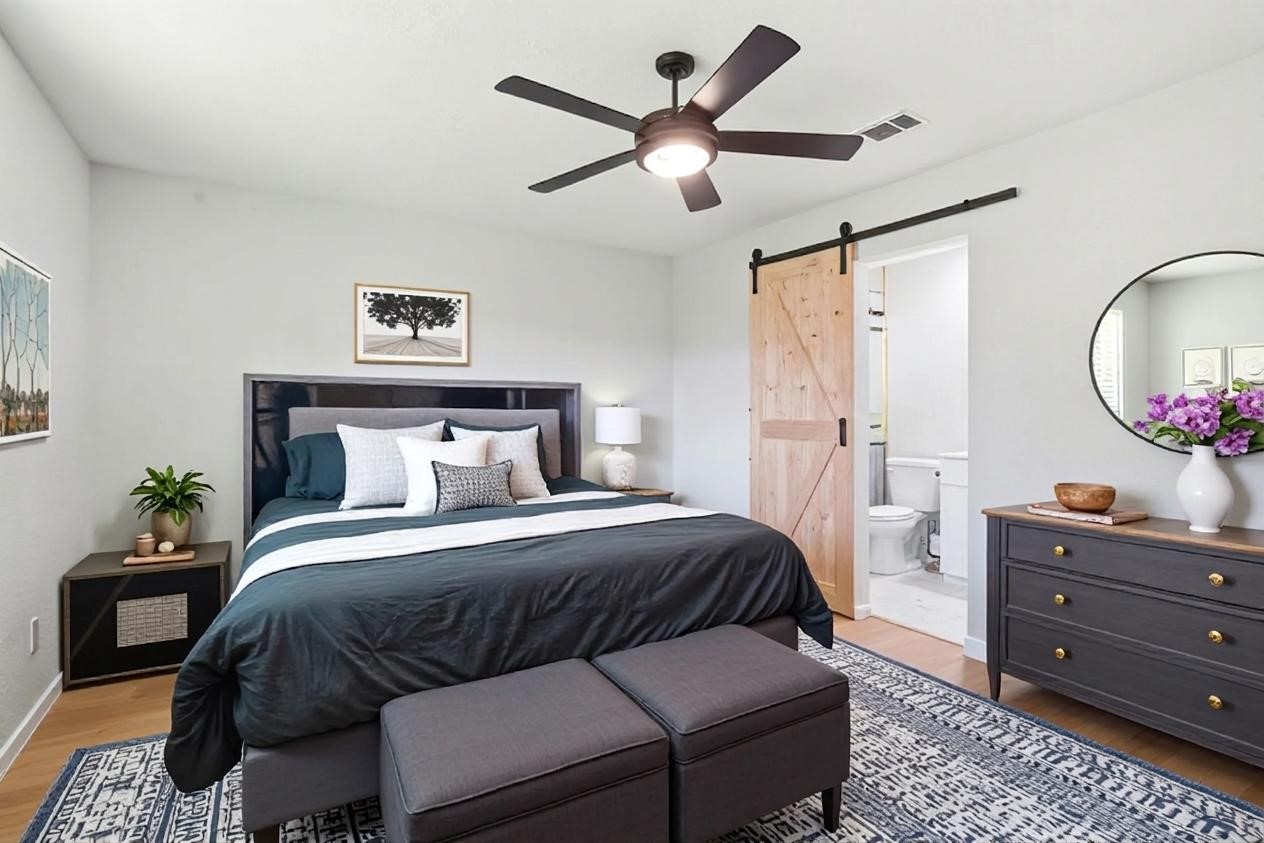 15614 Rill Lane Houston, TX 77062 - Photo 26 of 35 Virtually Staged Primary Bedroom