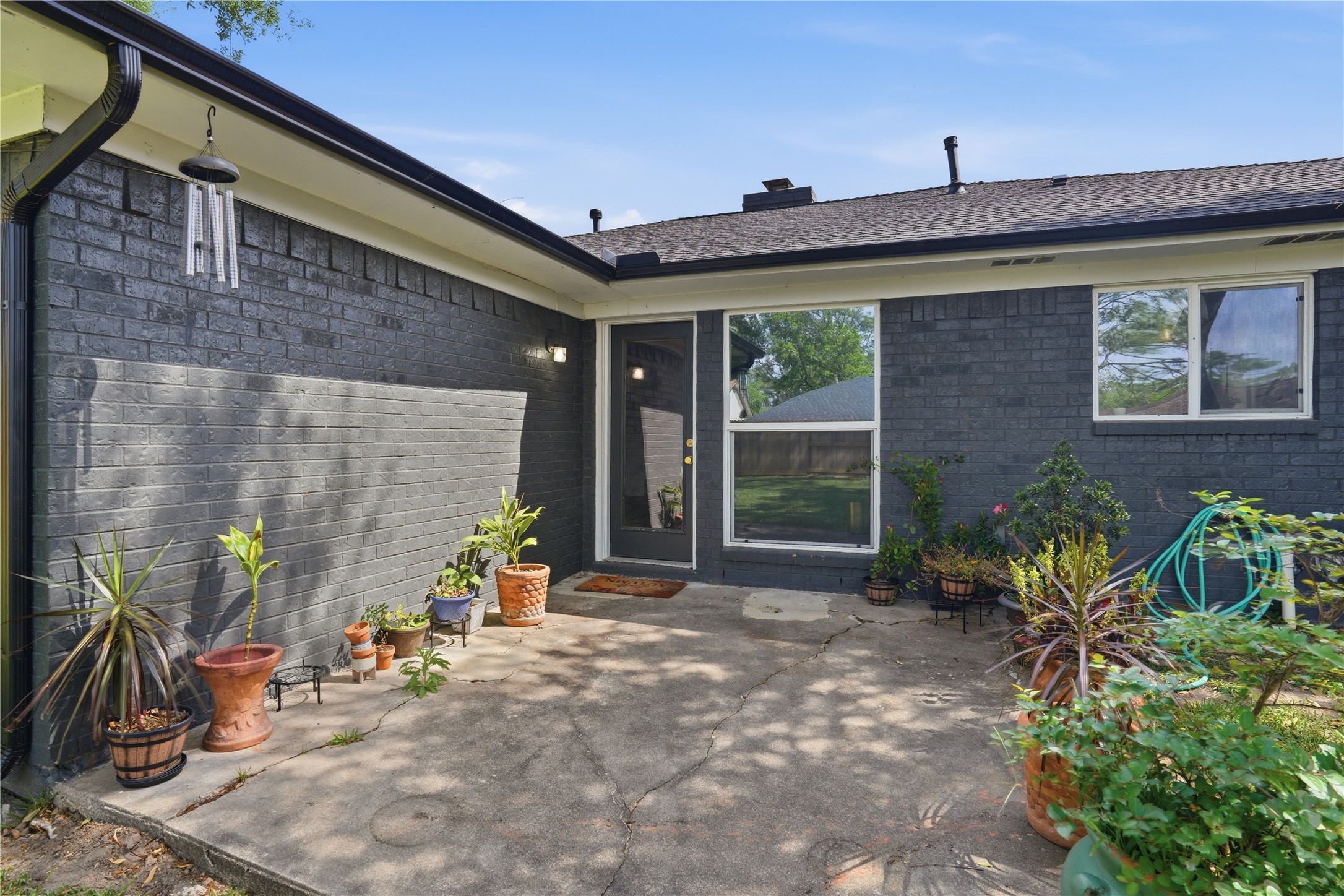 15614 Rill Lane Houston, TX 77062 - Photo 5 of 35 Concrete Patio
