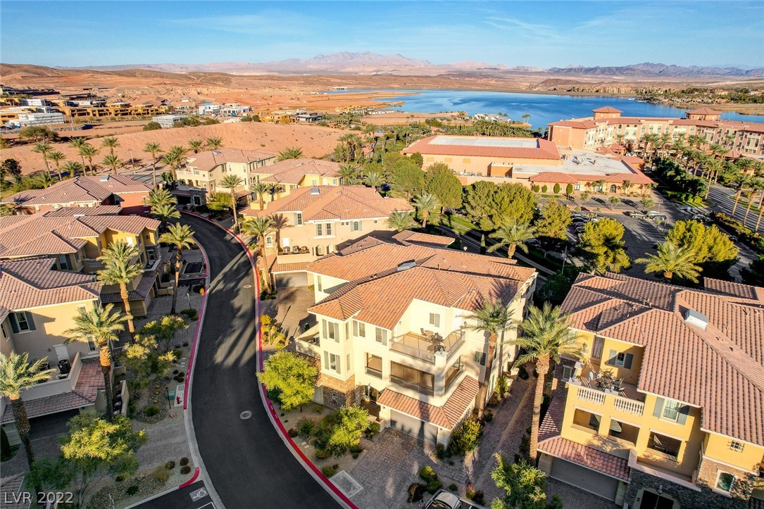 40 Luce Del Sole, Unit 3 Henderson, NV 89011 - Photo 2 of 60