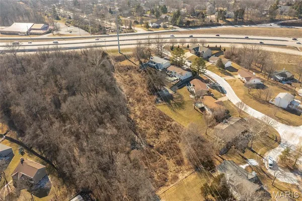 $940,000 | 514 Meramec Station Road, Ballwin, MO 63021