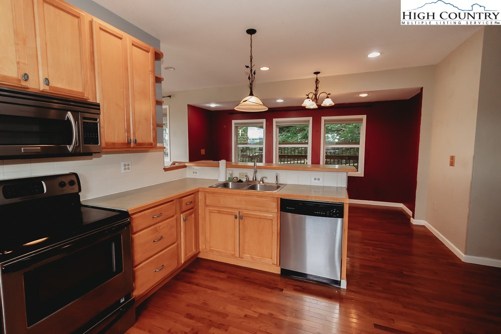 241 Ridgefield Road Boone, NC 28607 - Photo 13 of 35 Gallery Image 13
