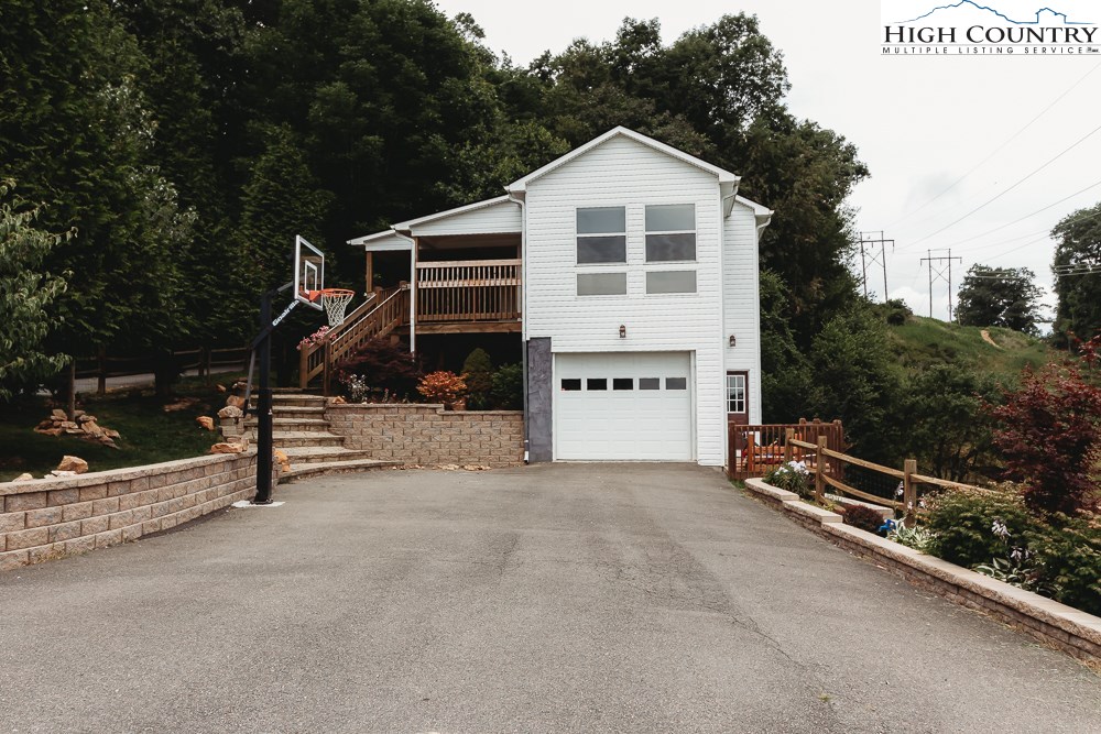 241 Ridgefield Road Boone, NC 28607 - Photo 2 of 35 Gallery Image 2