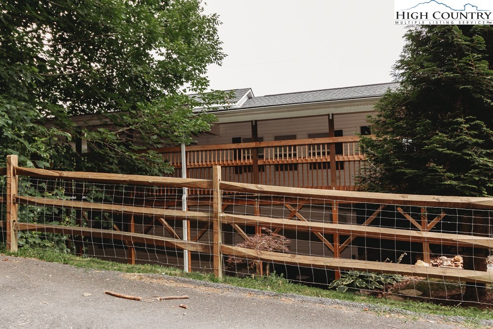 241 Ridgefield Road Boone, NC 28607 - Photo 31 of 35 Gallery Image 31