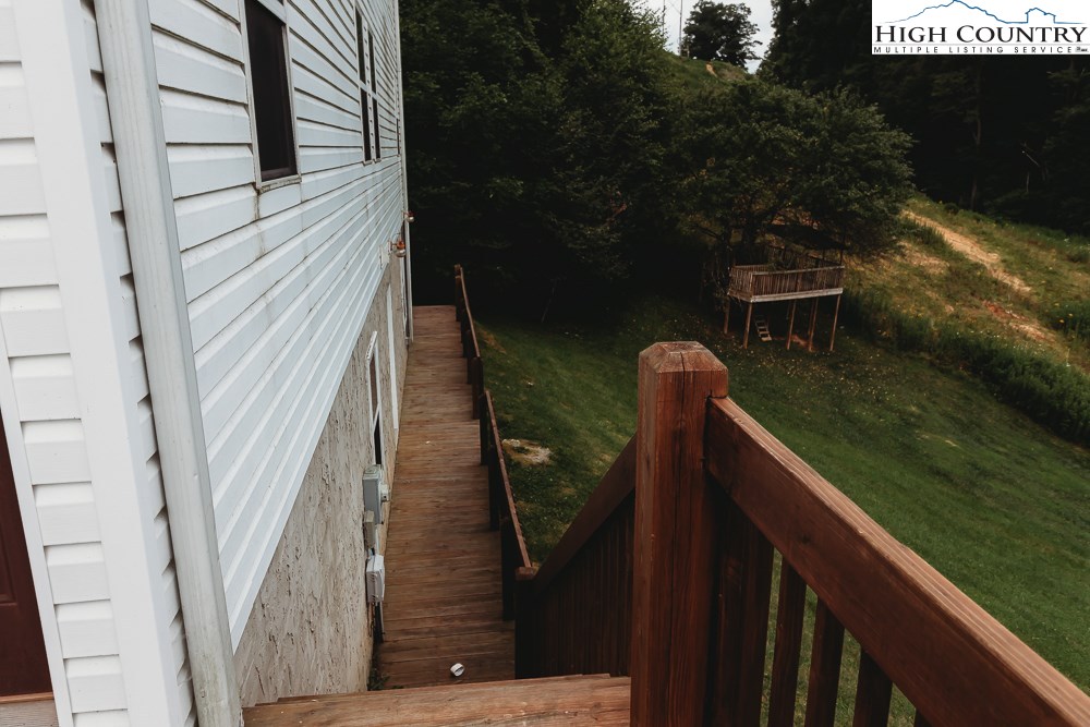 241 Ridgefield Road Boone, NC 28607 - Photo 32 of 35 Gallery Image 32
