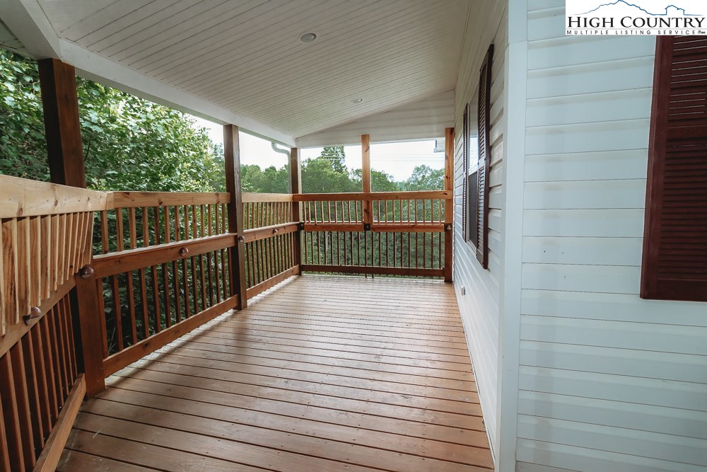 241 Ridgefield Road Boone, NC 28607 - Photo 5 of 35 Gallery Image 5
