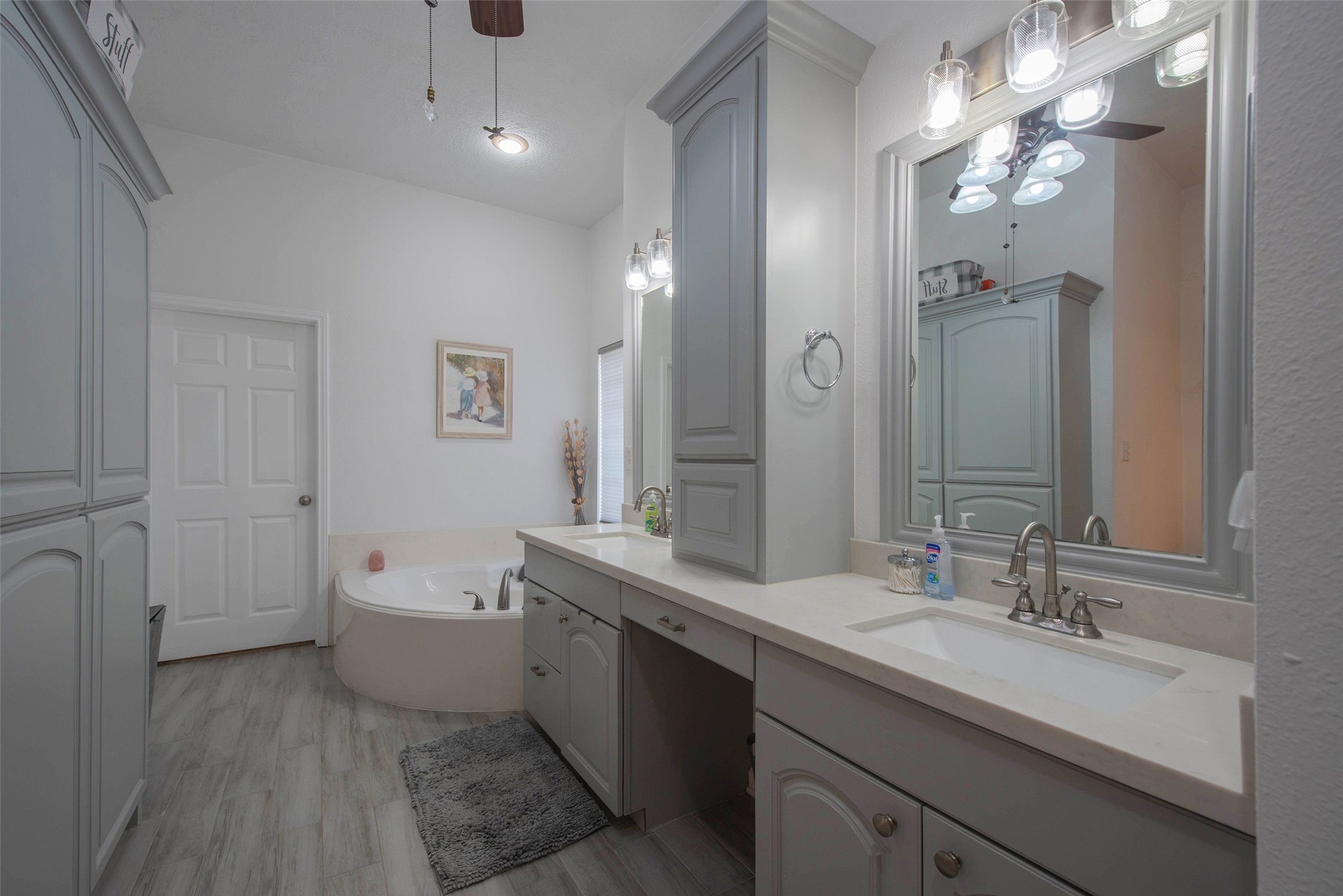 32315 Grove Park Road Waller, TX 77484 - Photo 13 of 40 Primary Bath with