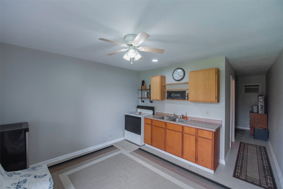 32315 Grove Park Road Waller, TX 77484 - Photo 35 of 40 Apartment kitchen measures 12 x 11.