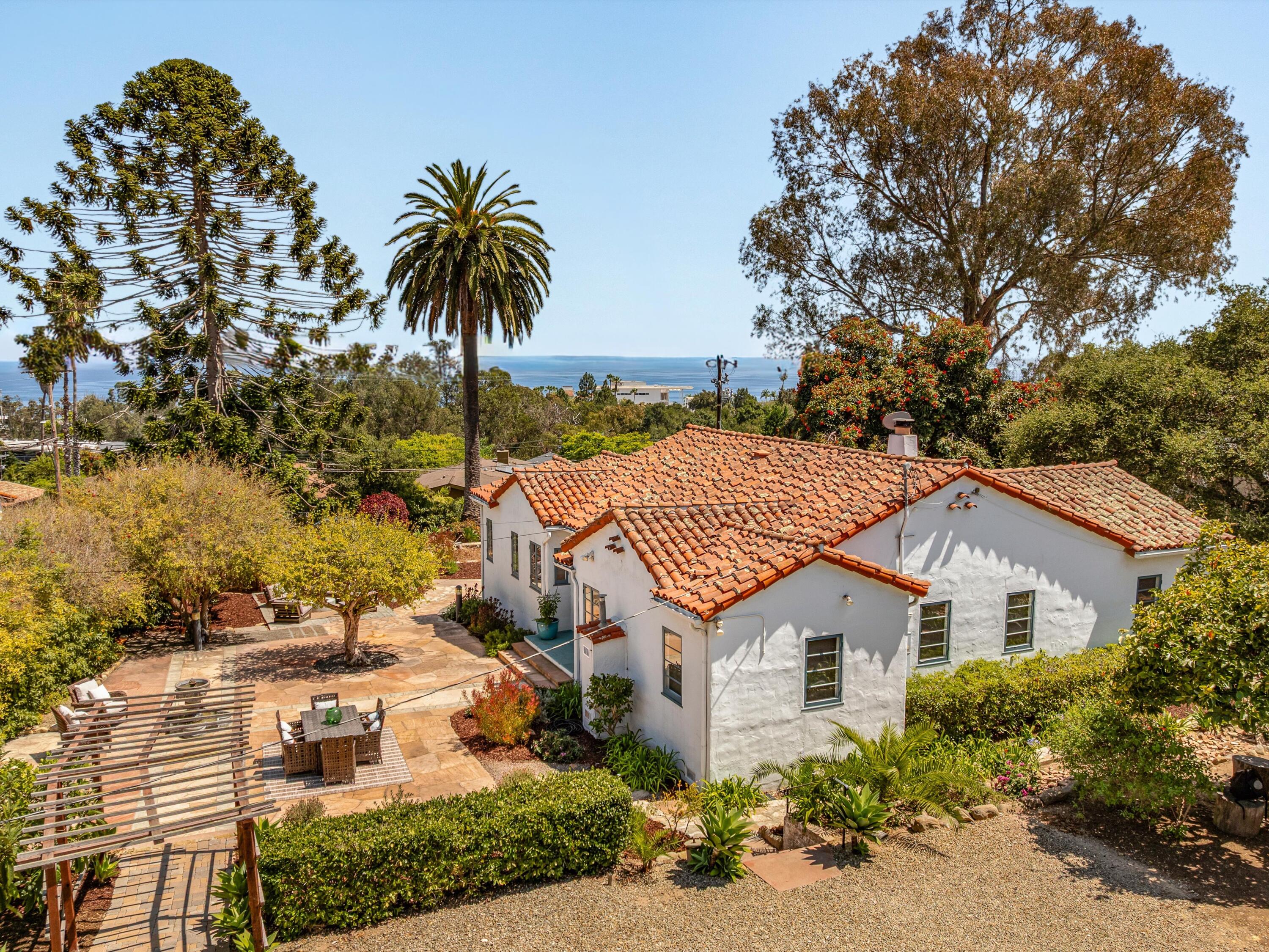 Prominent Mesa location, ocean views