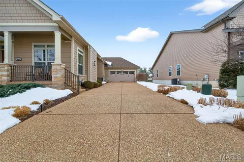 $600,000 | 538 Triton Wy Drive, Ballwin, MO 63011