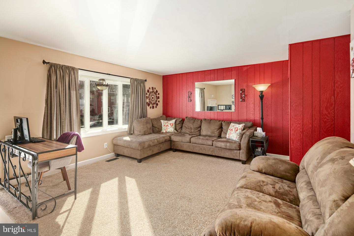 12825 Elnora Road Philadelphia, PA 19154 - Photo 3 of 29