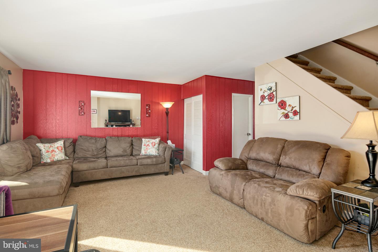 12825 Elnora Road Philadelphia, PA 19154 - Photo 4 of 29