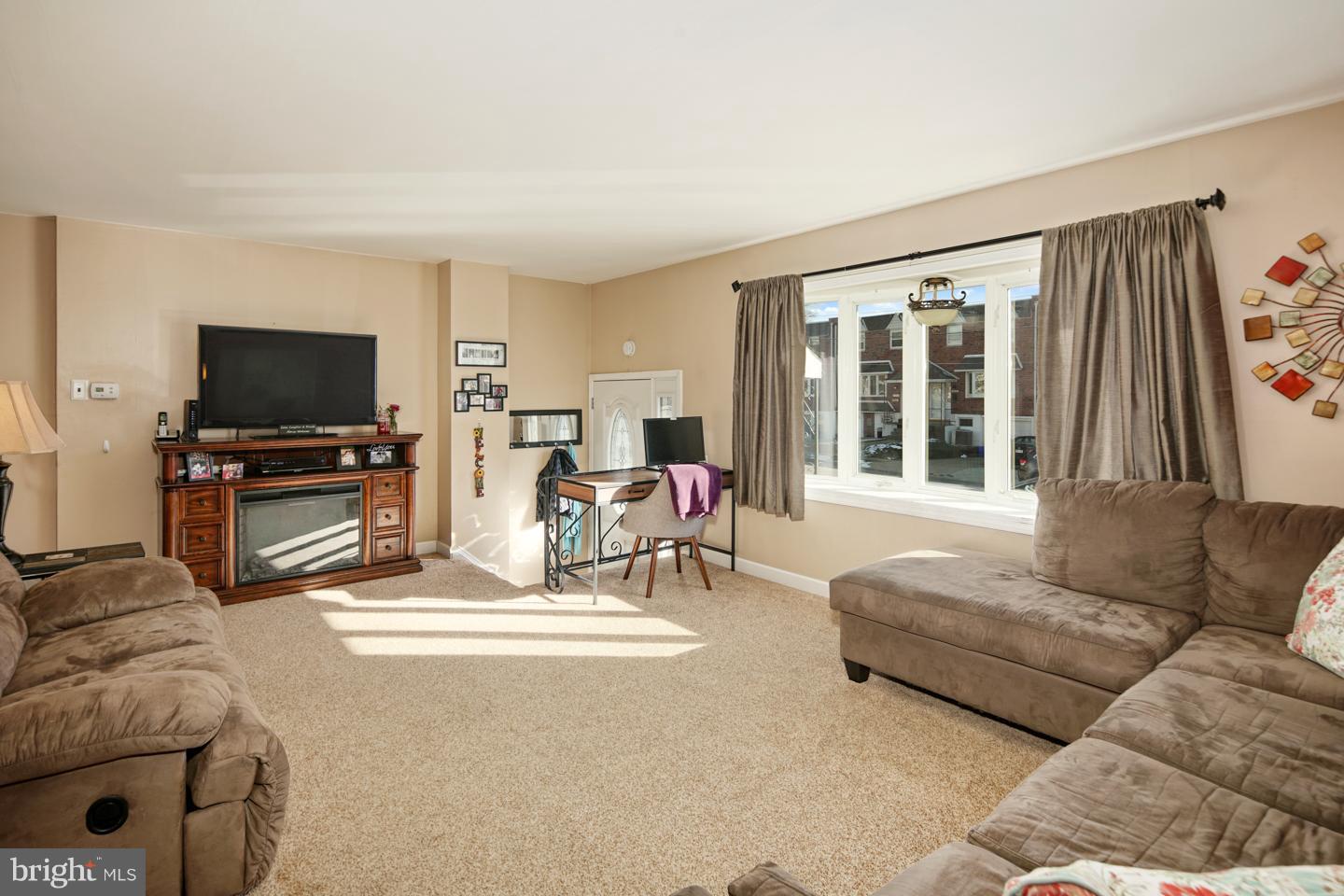 12825 Elnora Road Philadelphia, PA 19154 - Photo 5 of 29