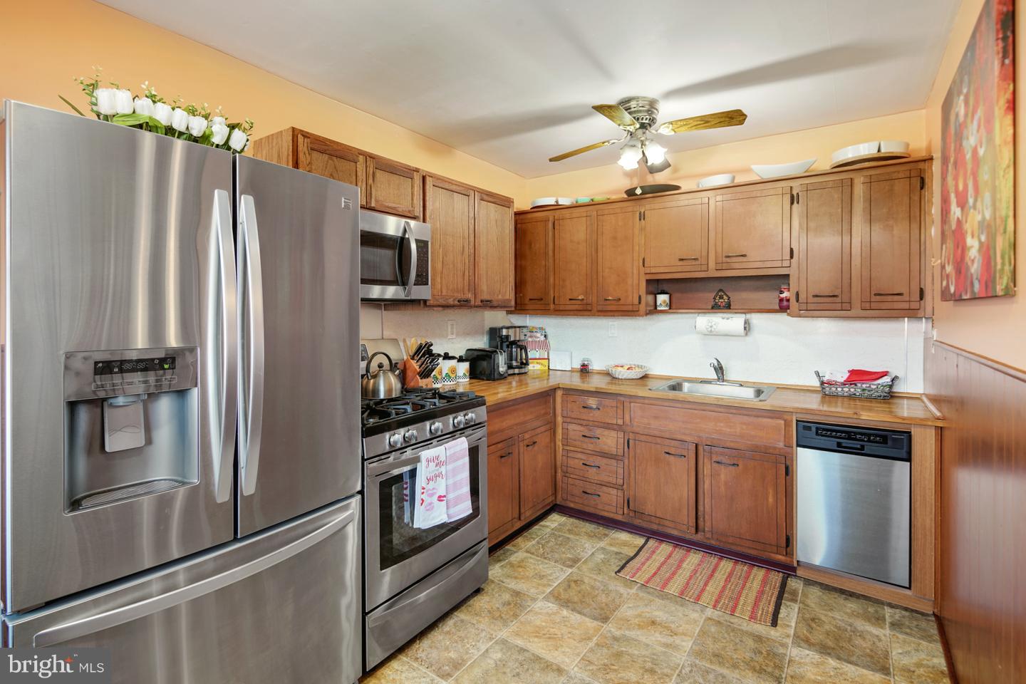 12825 Elnora Road Philadelphia, PA 19154 - Photo 8 of 29