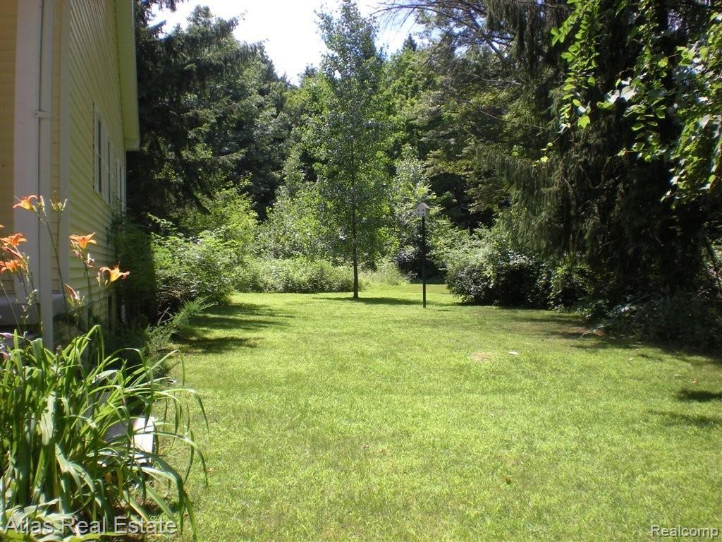 5327 Baldwin Road Oxford, MI 48371 - Photo 5 of 35 DSCN1525.JPG