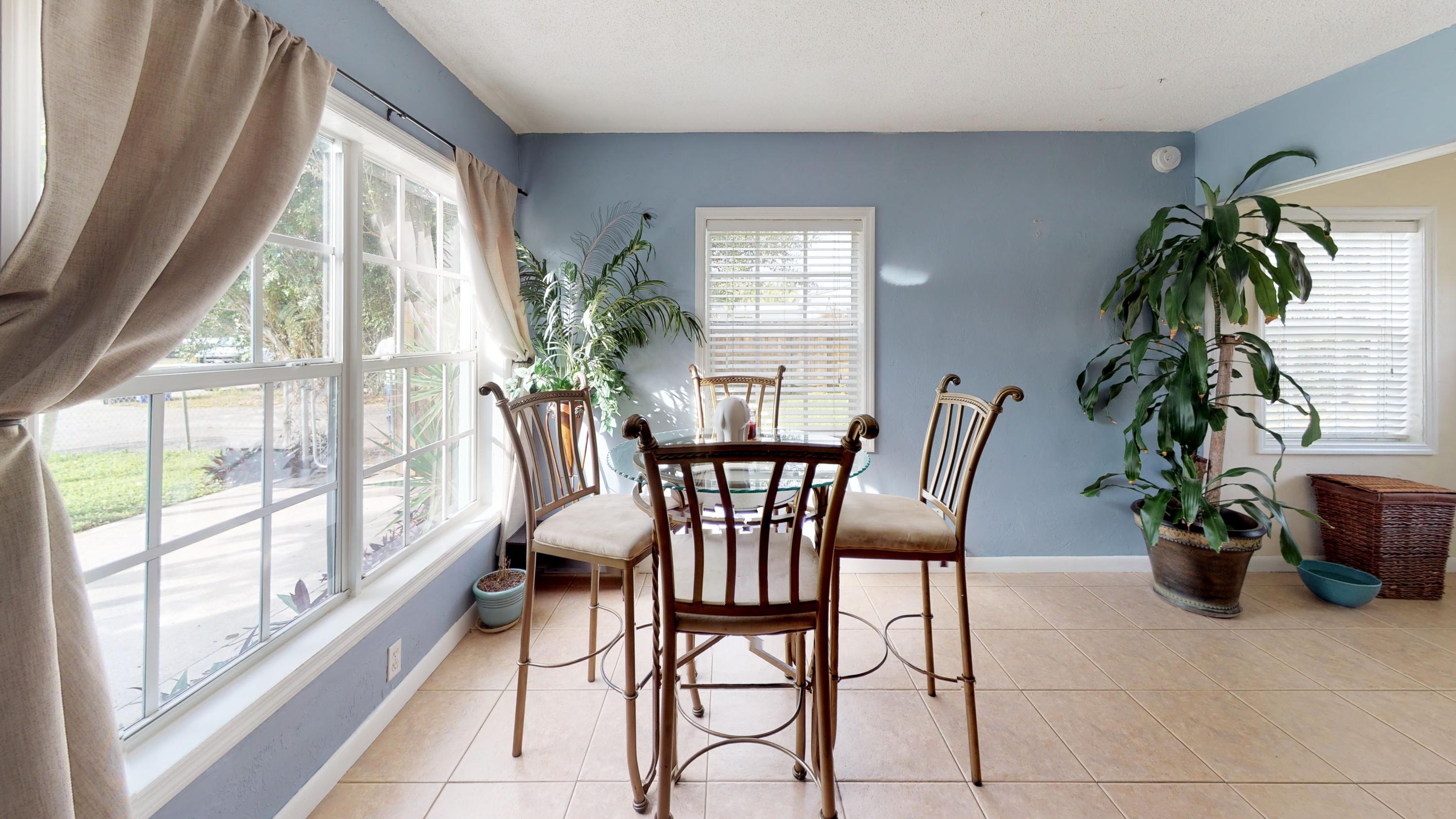 5885 Williamson Road Jupiter, FL 33458 - Photo 9 of 17 DINING AREA