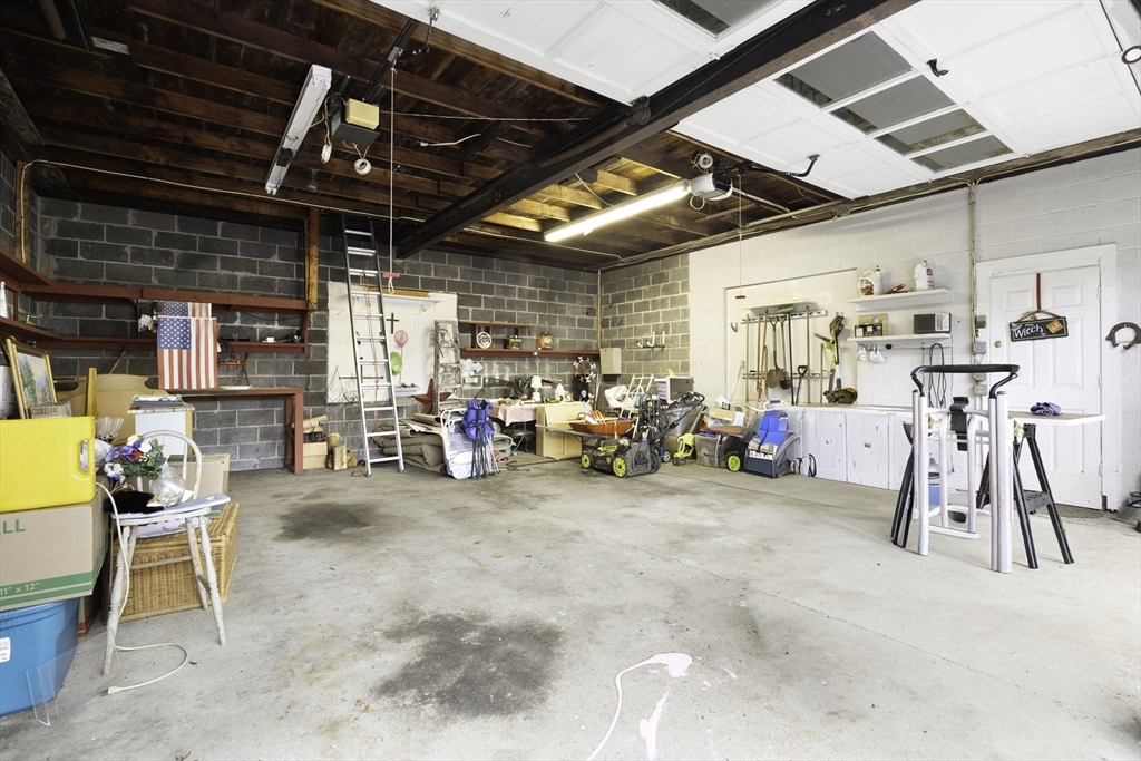 73 Gardner Road Chicopee, MA 01013 - Photo 28 of 31