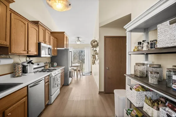 $239,900 | 3805 South Pointe Drive, Unit F, DeKalb, IL 60115