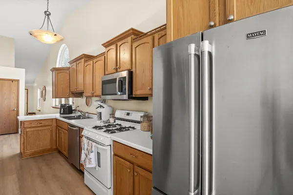 $239,900 | 3805 South Pointe Drive, Unit F, DeKalb, IL 60115
