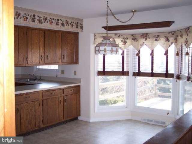 3595 Pebble Ridge Drive York, PA 17402 - Photo 5 of 9 Gallery Image 5