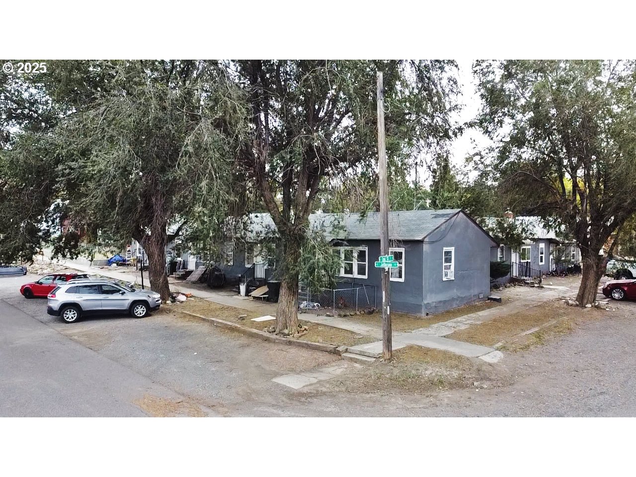 a black and white photo of a house