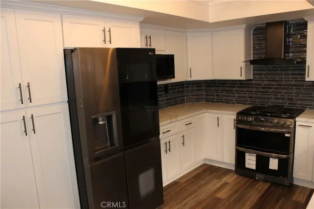 $4,500 | 9165 Noble Avenue, North Hills, CA 91343