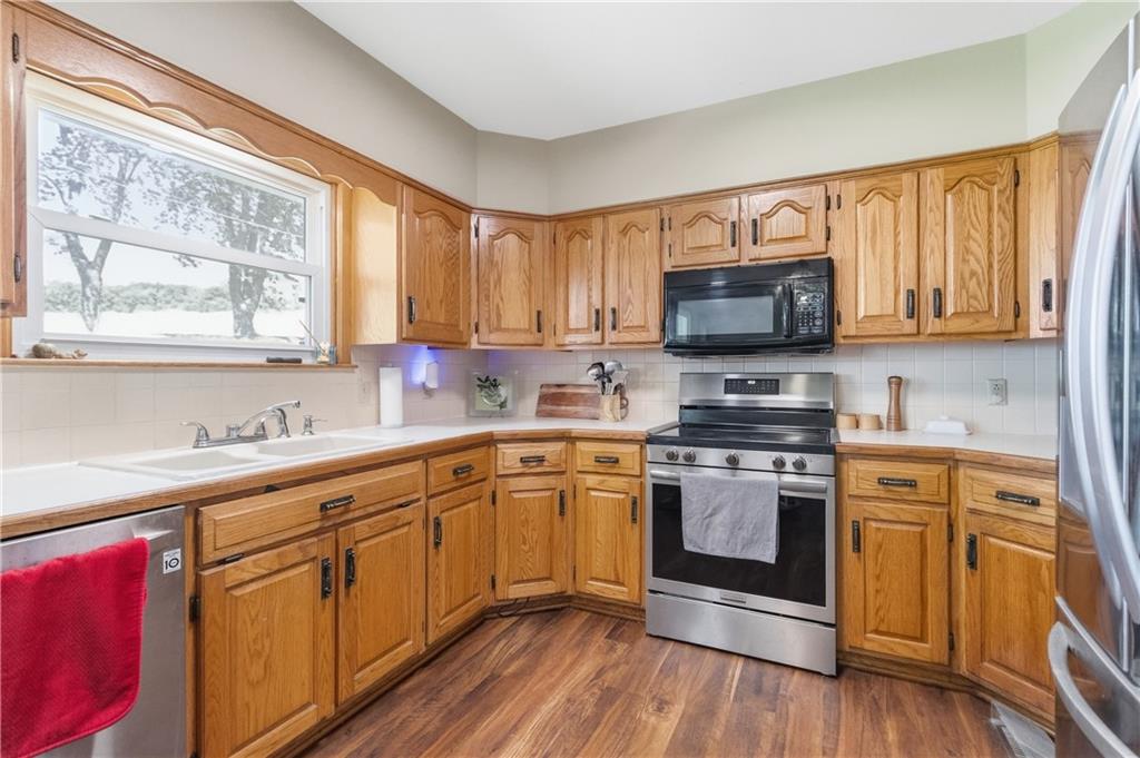 17429 Coffin Road Leavenworth, KS 66048 - Photo 11 of 35