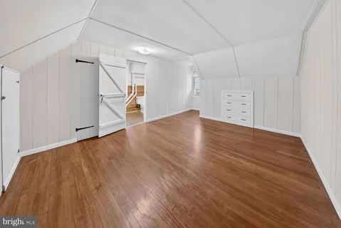 $950,000 | 1639 North Woodstock Street, Arlington, VA 22207