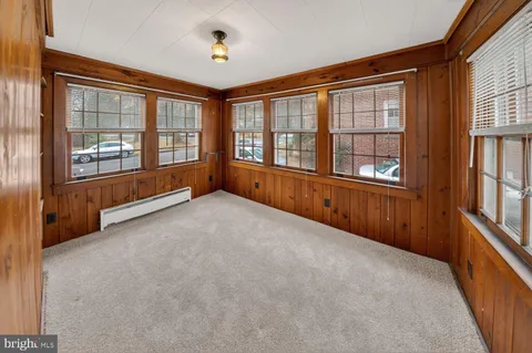 $950,000 | 1639 North Woodstock Street, Arlington, VA 22207