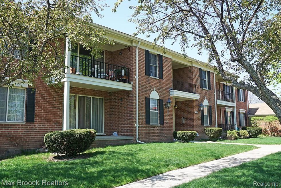 29636 Middlebelt Road Farmington Hills, MI 48334 - Photo 1 of 17
