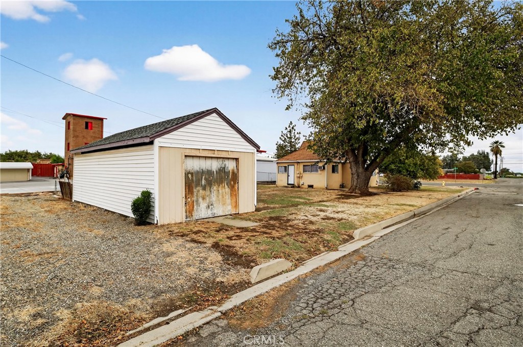459 South Butte Street Willows, CA 95988 - Photo 29 of 44 a view of a house with a yard