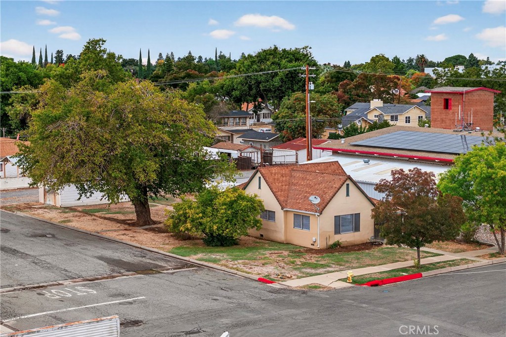 459 South Butte Street Willows, CA 95988 - Photo 33 of 44 a view of a house with a street