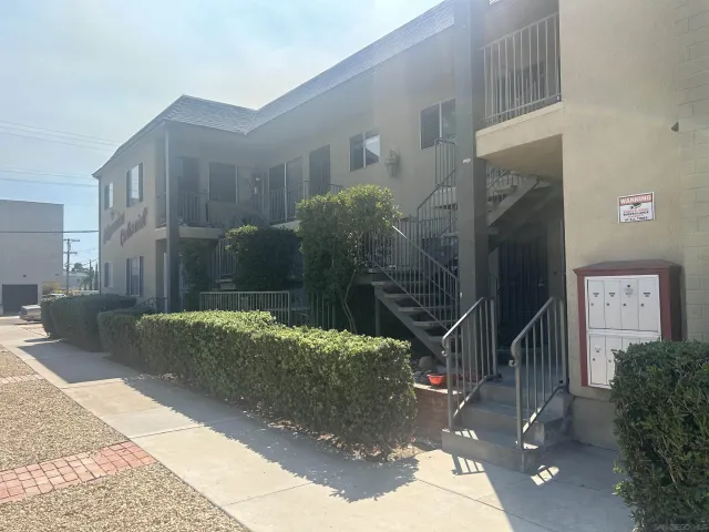 $1,995 | 4174 Monroe Avenue, Unit 7, San Diego, CA 92116