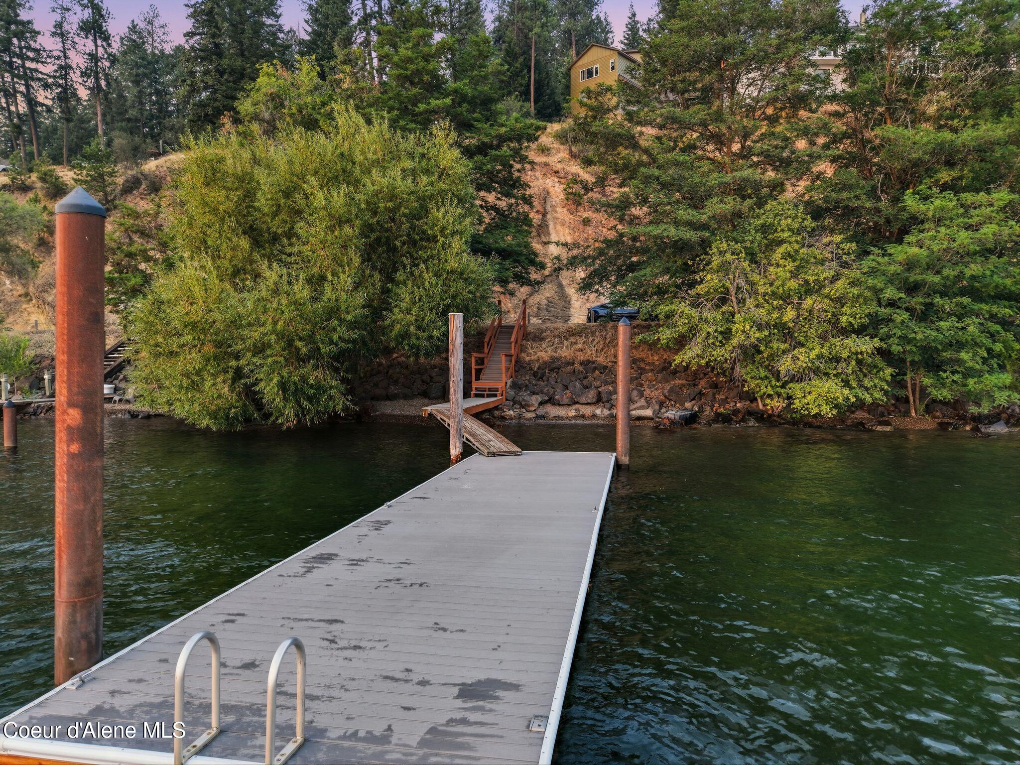 2212 South Silver Beach Road Coeur D'Alene, ID 83814 - Photo 4 of 112 67' of Lake Frontage