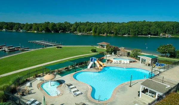 $469,500 | 1245 Graves Harbor Trail, Unit 217, Huddleston, VA 24104