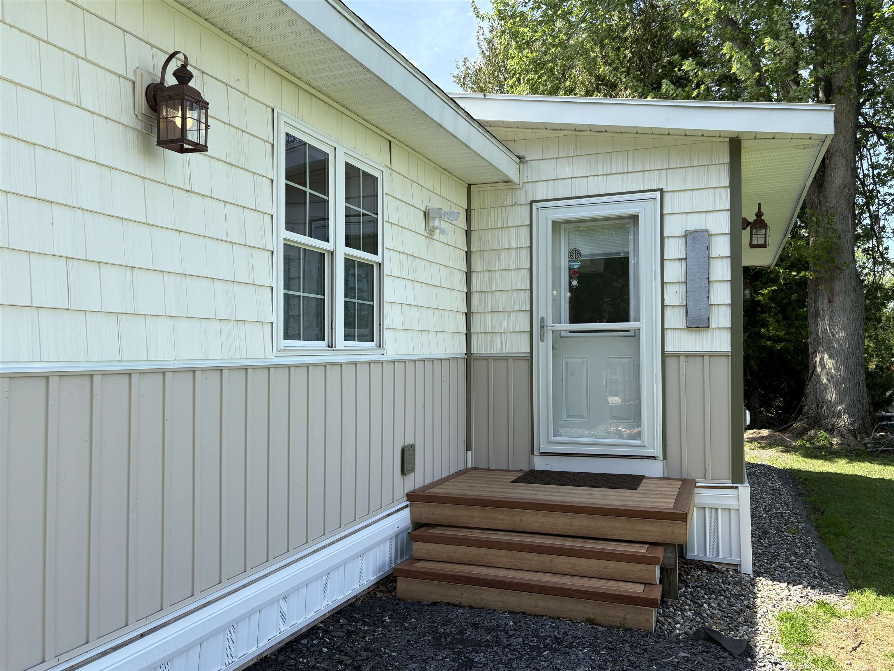 311 Green Point Road North Hero, VT 05474 - Photo 11 of 35