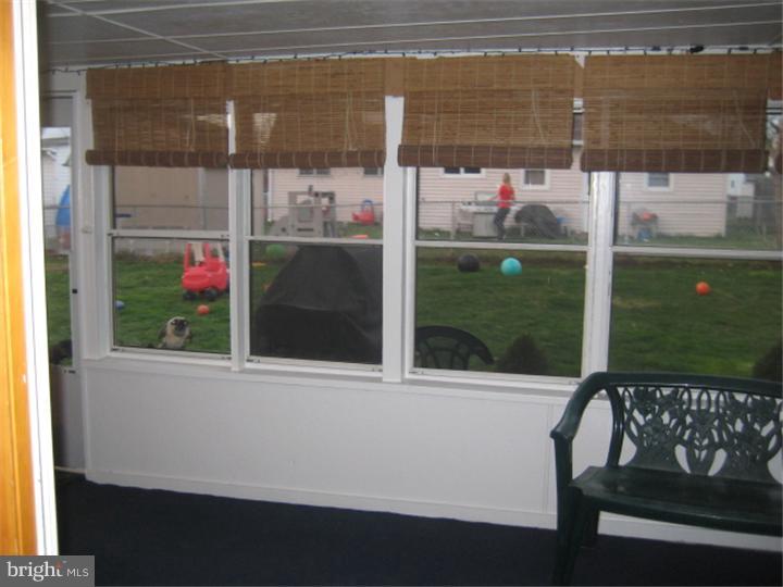 28 Mayflower Road Levittown, PA 19056 - Photo 7 of 10 Gallery Image 7