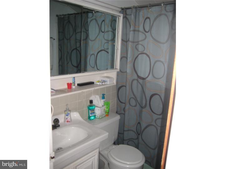 28 Mayflower Road Levittown, PA 19056 - Photo 9 of 10 Gallery Image 9